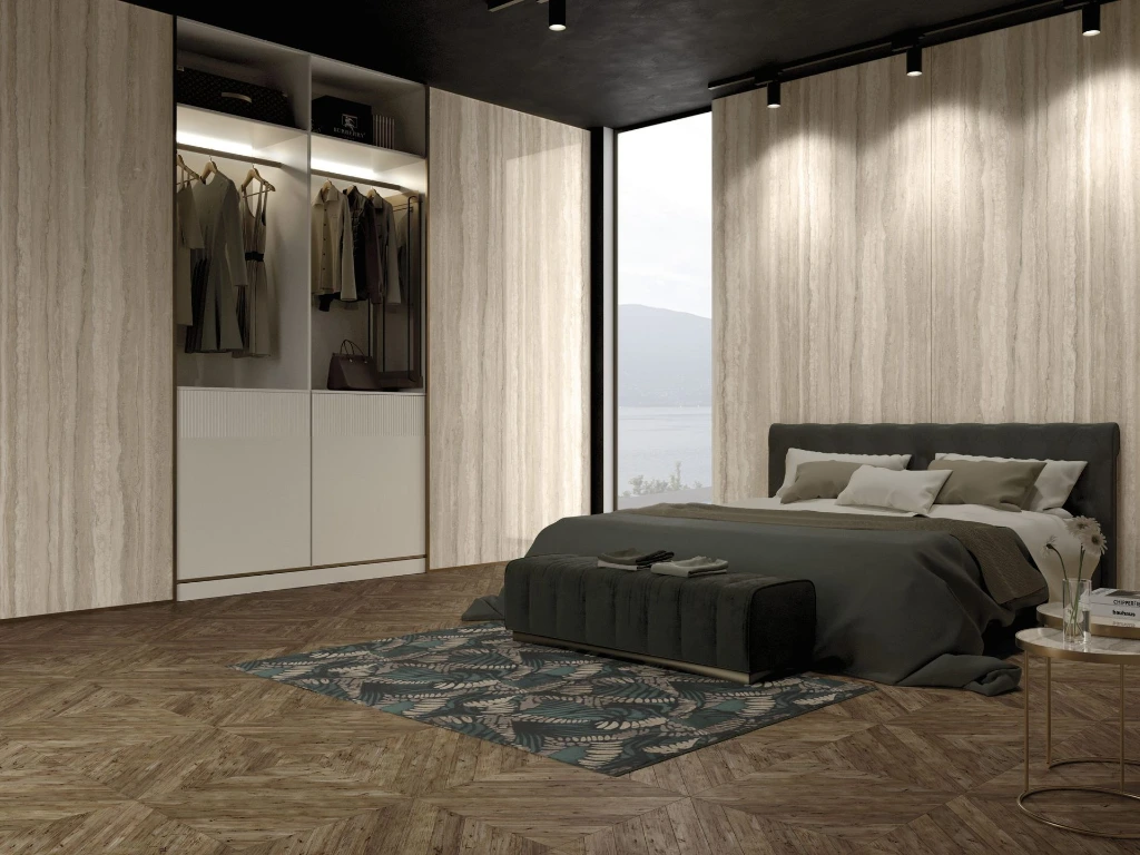 AMB_TRAVERTINO_HEAVEN_BEIGE_BEDROOM-scaled.webp