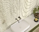 AMB_WOOD_ESSENCE_NUT_ALMOND_STRIPES_PUBBLICO_DETTAGLIO-scaled.webp