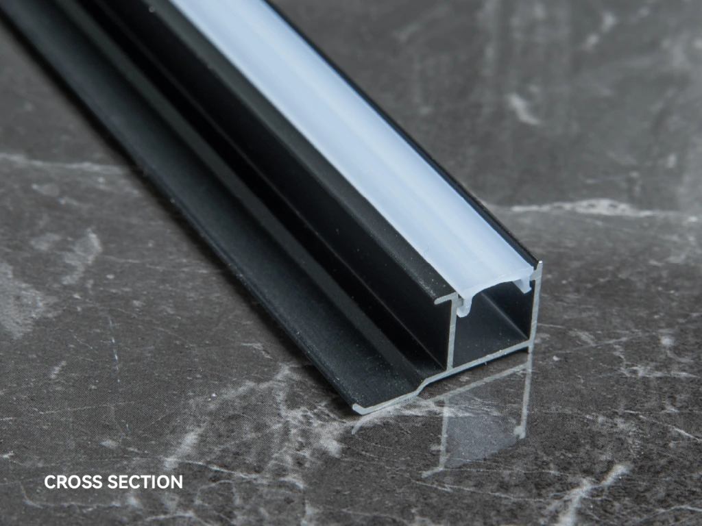 D1023-side-strip-light-line-cross-section.webp