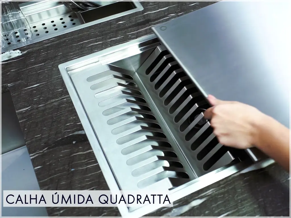 calha_umida_quadratta_tampa.webp